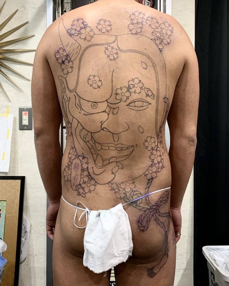 背中一面　般若　小面のタトゥー作品の写真