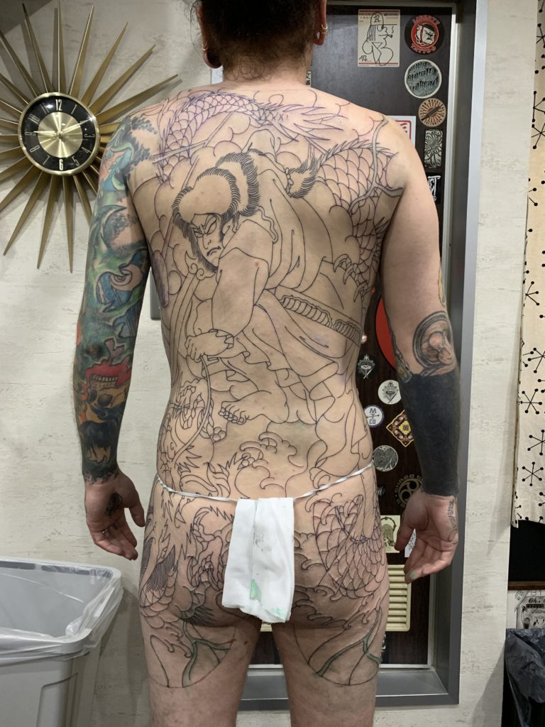 背中一面　スサノウのタトゥー作品の写真